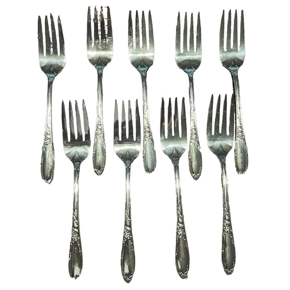 9 Vintage Heirloom Plate Chateau Salad Forks Silver Plate